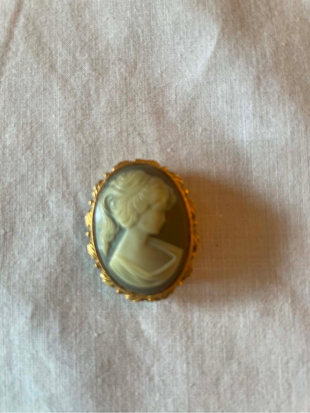 Gold-Tone Cameo Brooch Pin in Ivory and Olive